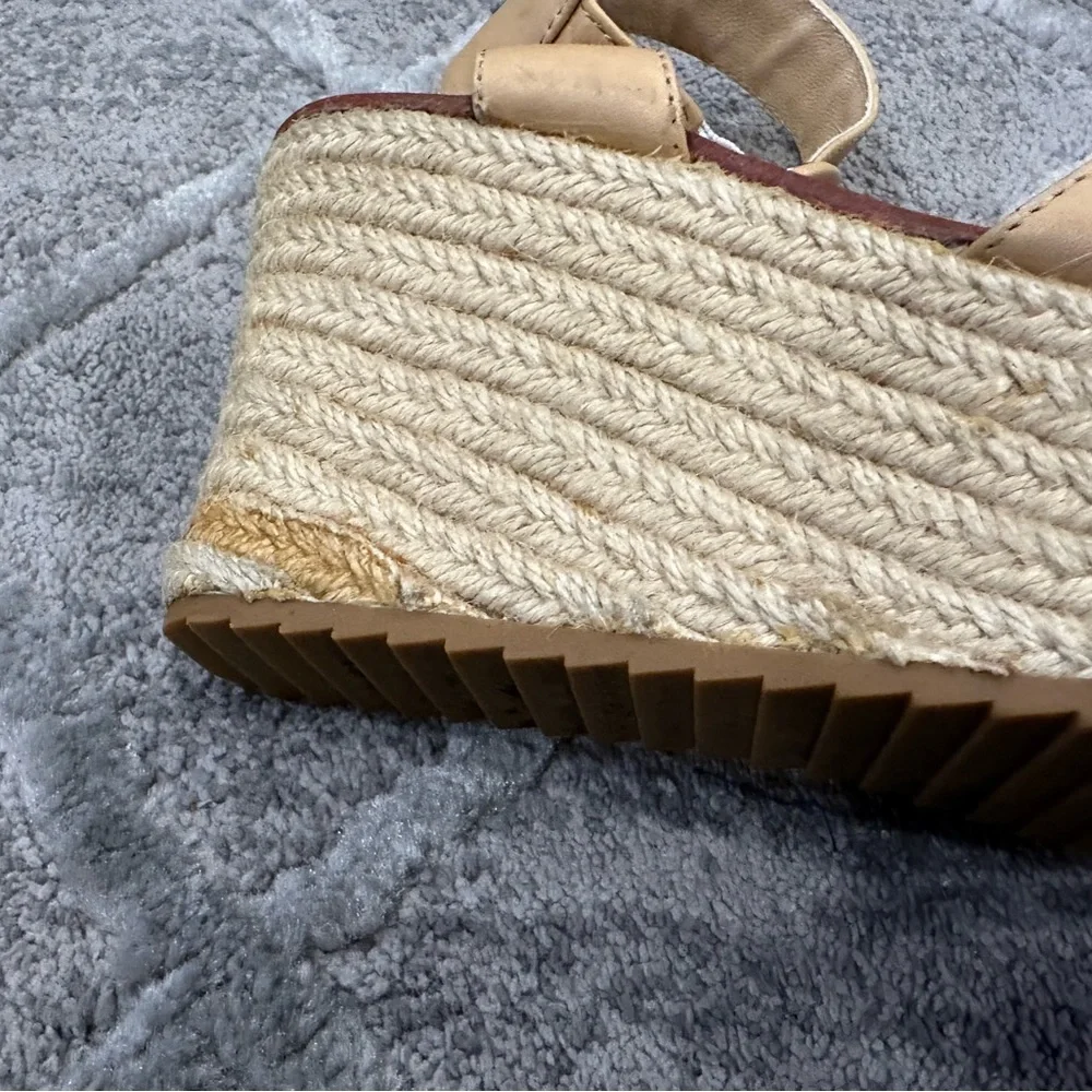 Alice and Olivia Roberta Espadrilles in Tan AS IS
